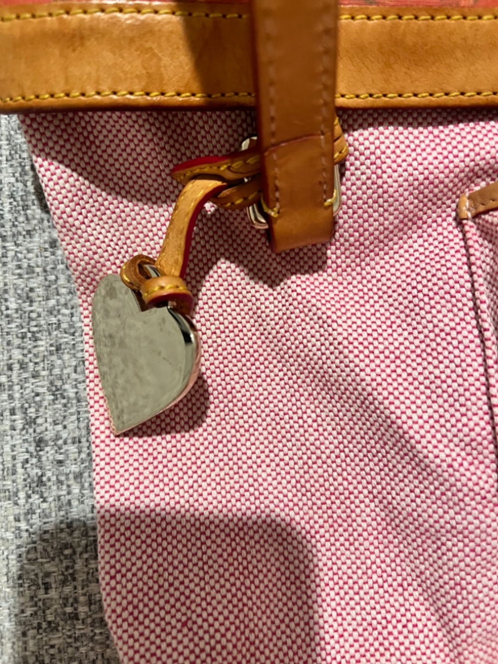 Dooney & Bourke Pink Canvas Heart Logo Tote Bag Leather Trim Anniversary Style - Picture 9 of 16